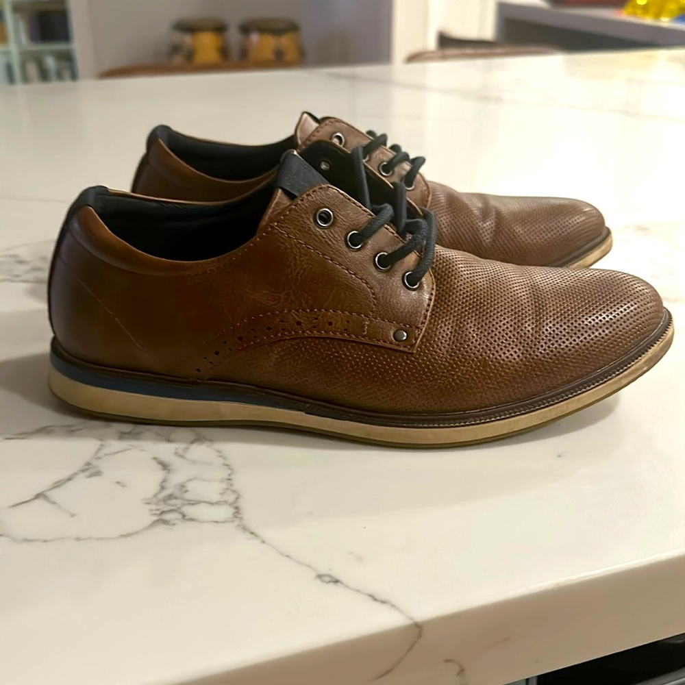 Dress shoes